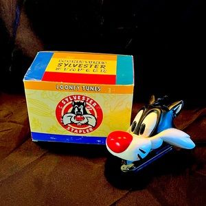 Warner Bros. Looney Tunes Sylvester stapler..